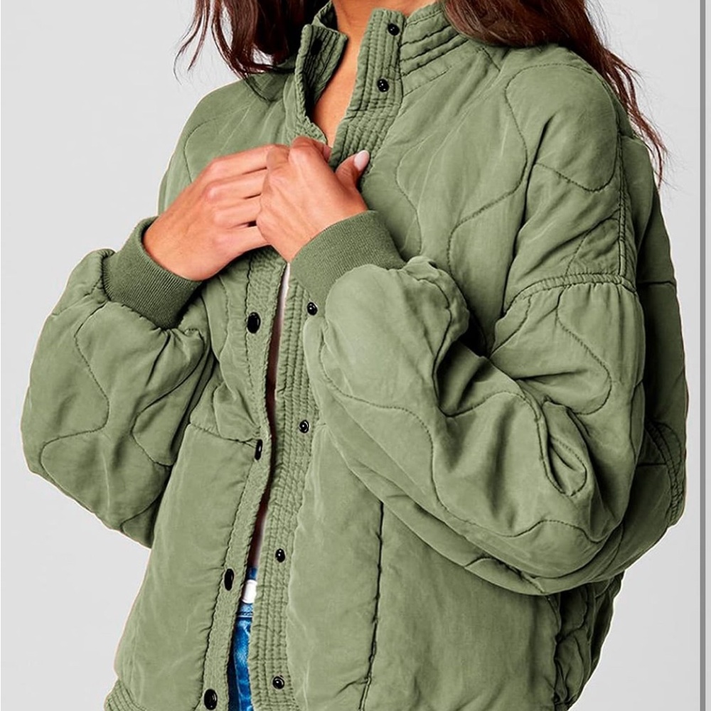 NWT BLANKNYC Clothing Tencel Drop Shoulder Quilted Jacket army green medium